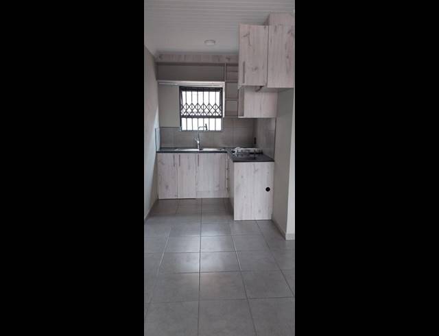 1 BEDROOM PROPERTY TO RENT IN BOKSBURG WEST